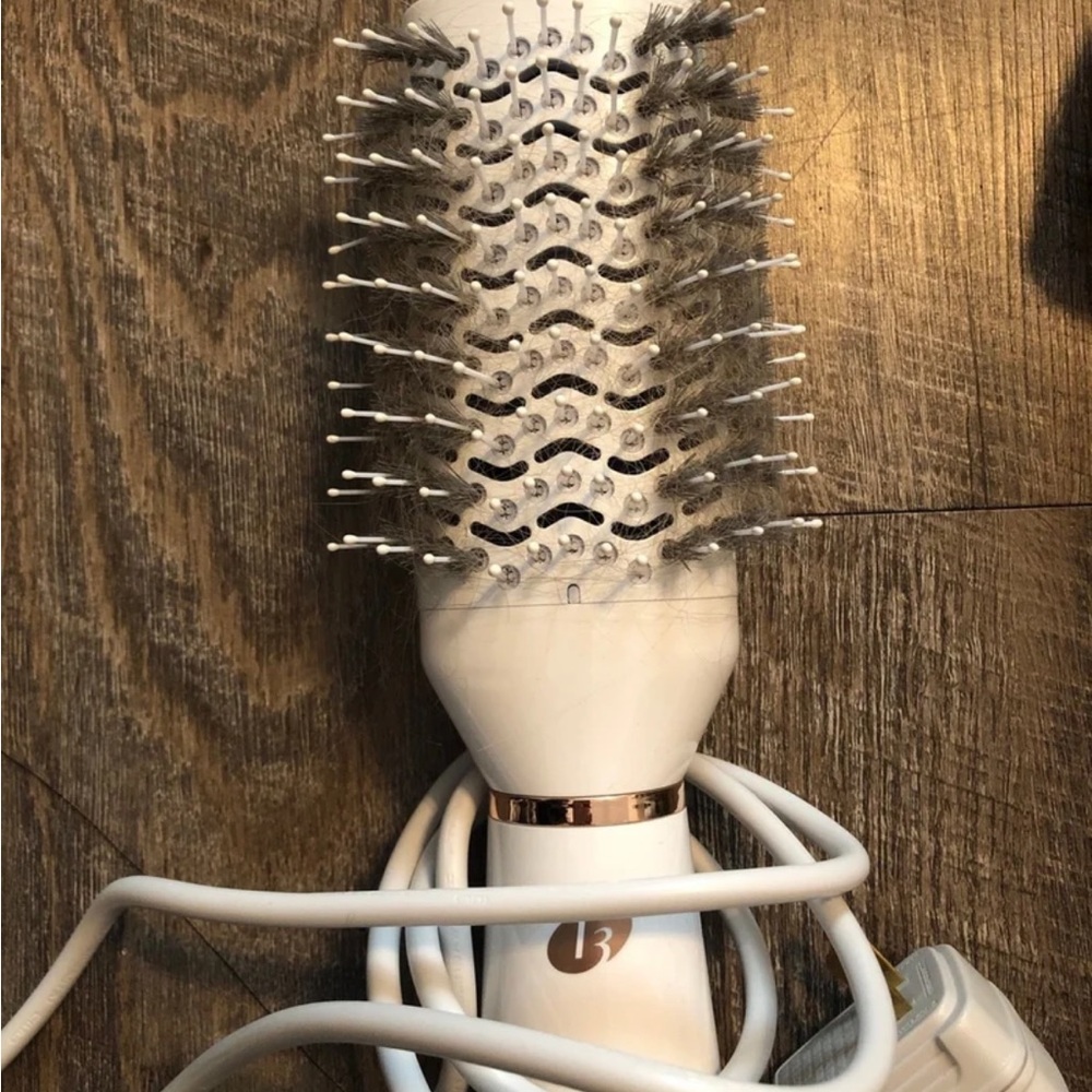 T3 Airebrush Hair Styler